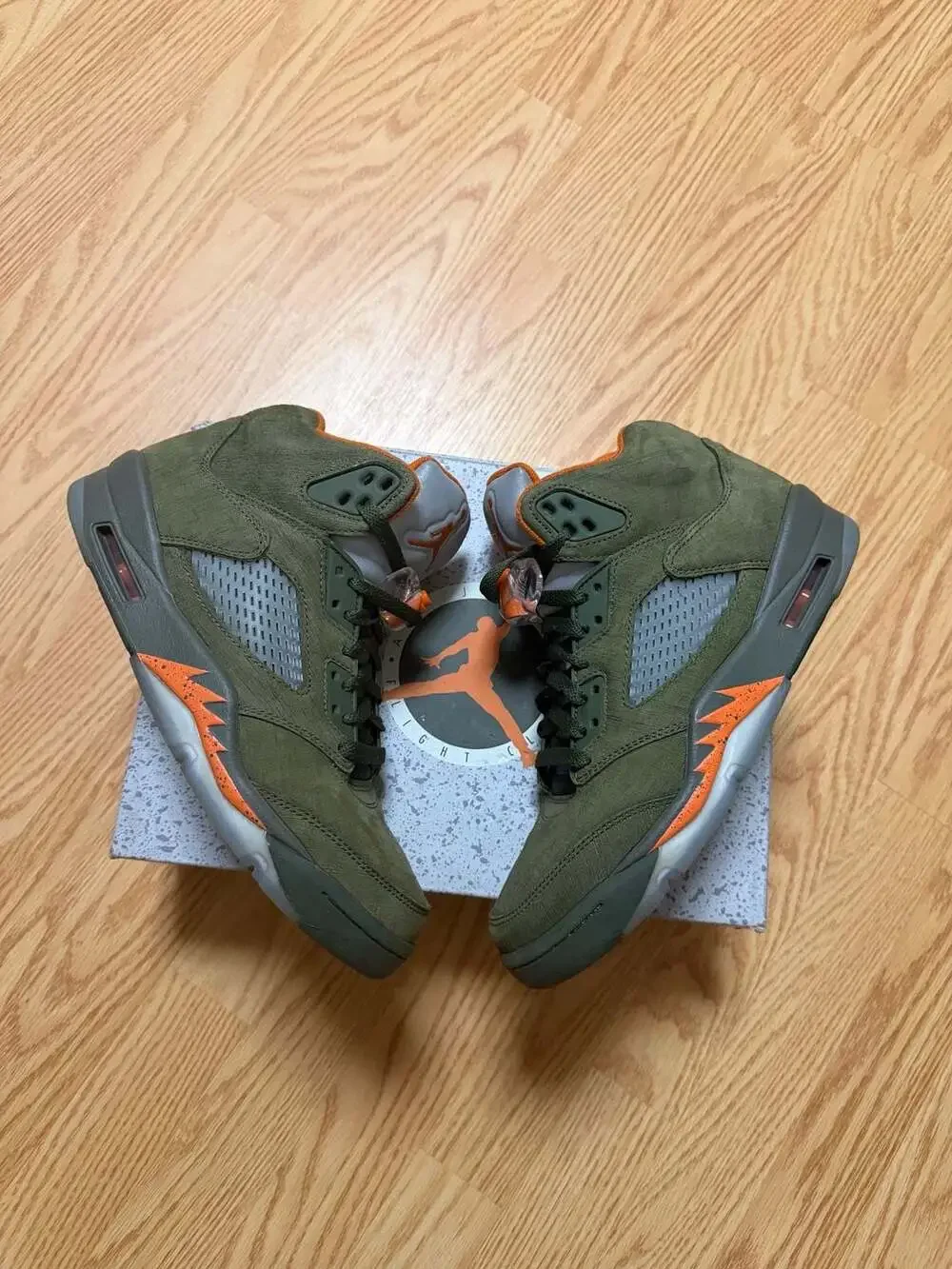 Air Jordan 5 Retro 2024 Olive DD0587-308‼️SHIP FAST‼️ Used Size 8M CLEAN🧼